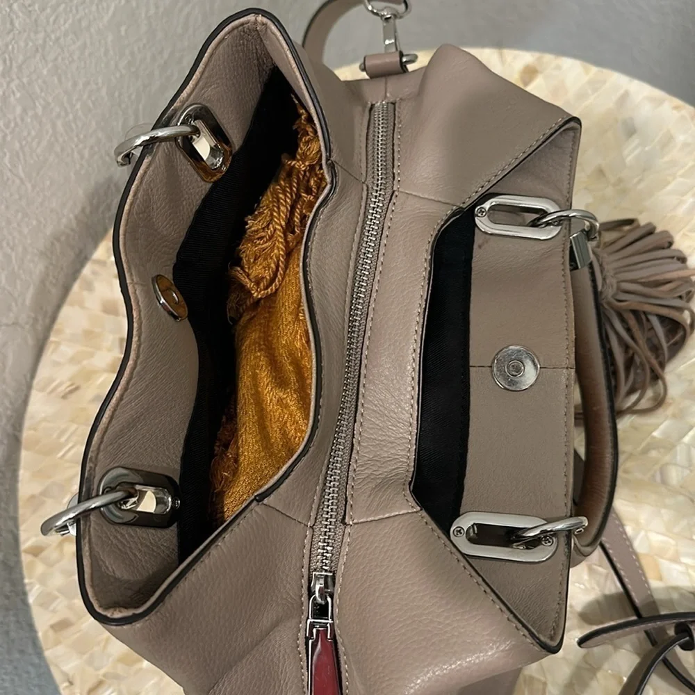 Vince Camuto tote